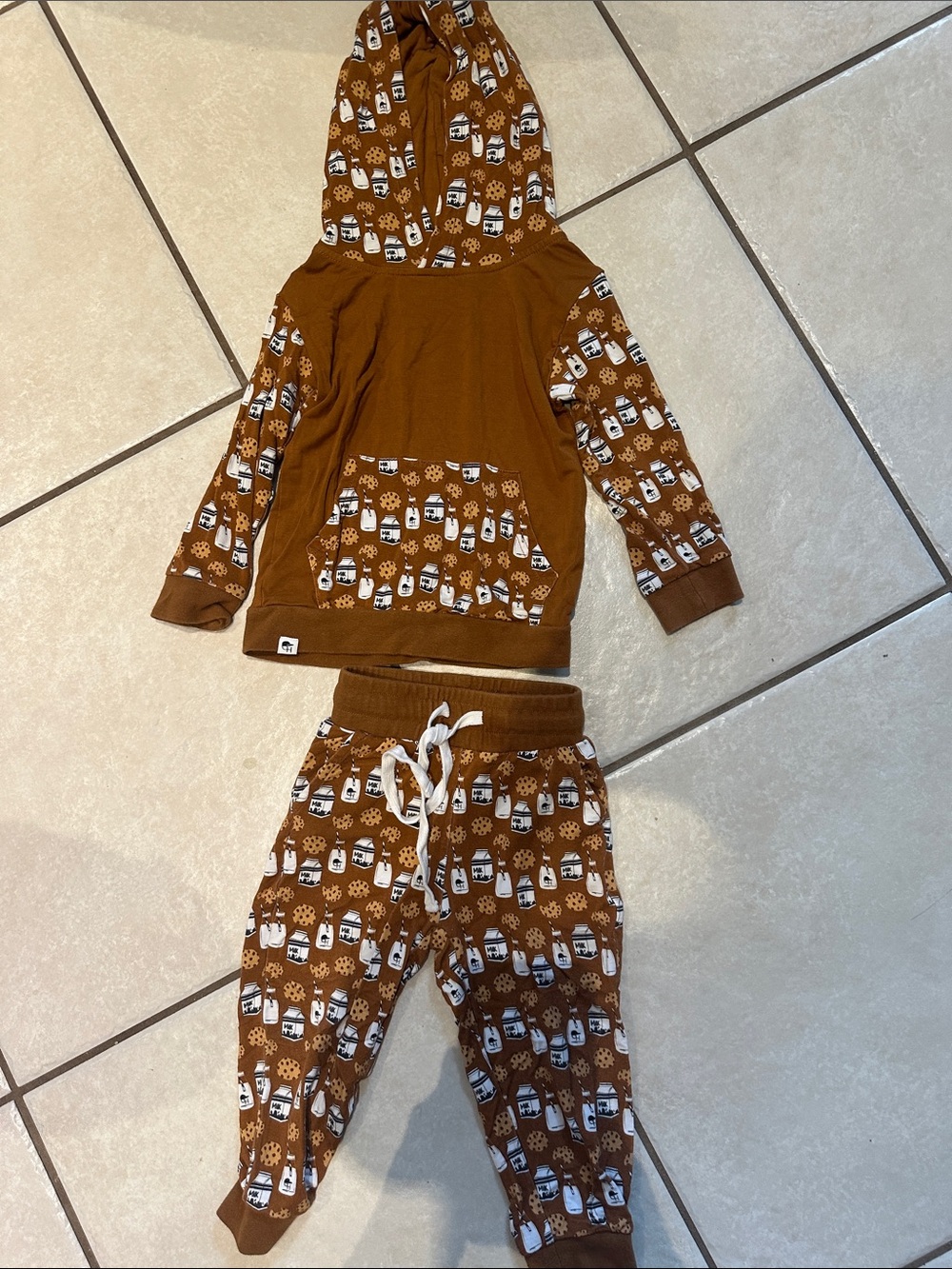 Kids Brown Matching Hoodie & Jogger Set - Cozy Printed Two-Piece